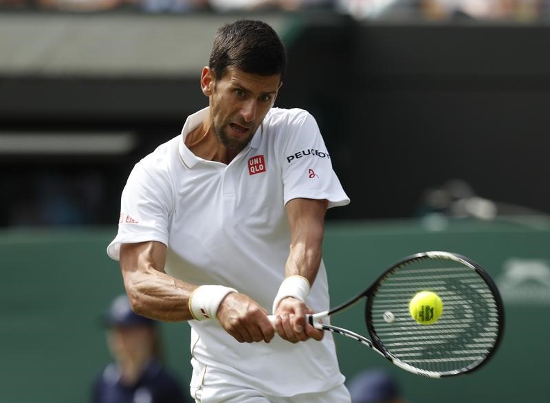 © Reuters. Djokovic será segundo favorito en Wimbledon pese a su caída en el ránking