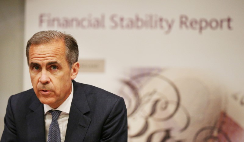 © Reuters. Bank of England Governor, Mark Carney, speaks during the Bank of England's financial stability report at the Bank of England in the City of London