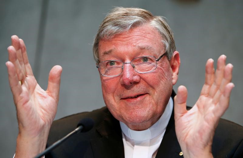 © Reuters. Un importante asesor papal, acusado de delitos sexuales en Australia