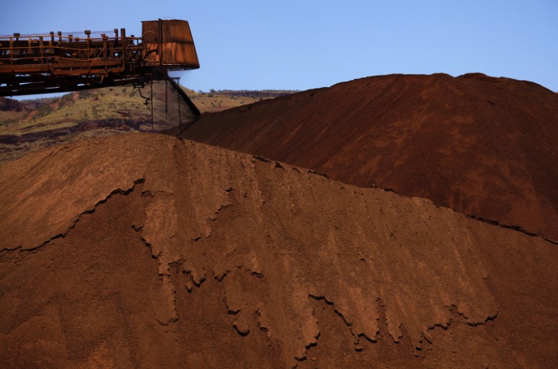 © Reuters. L'AG DE RIO TINTO APPROUVE LA VENTE DE HOUILLÈRES À YANCOAL