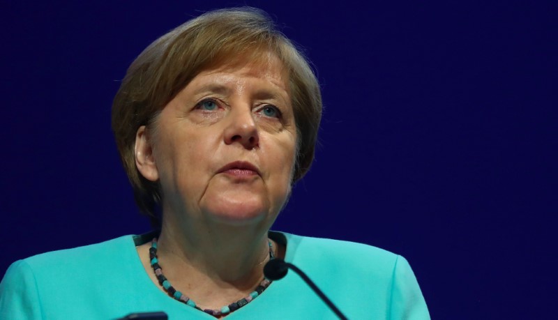 © Reuters. German Chancellor Merkel attends the German Industry Day in Berlin