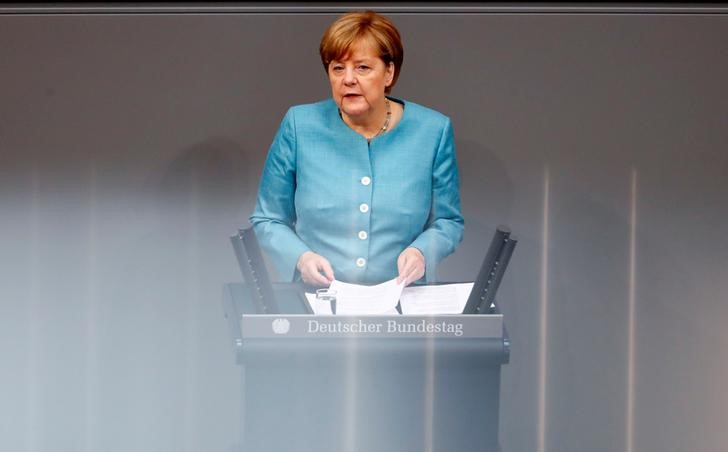 © Reuters. Chanceler da Alemanha, Angela Merkel, durante sessão da câmara baixa do Parlamento, em Berlim