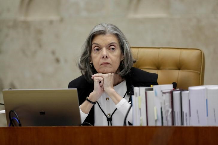 © Reuters. Presidente do STF, ministra Cármen Lúcia, durante sessão da corte em Brasília