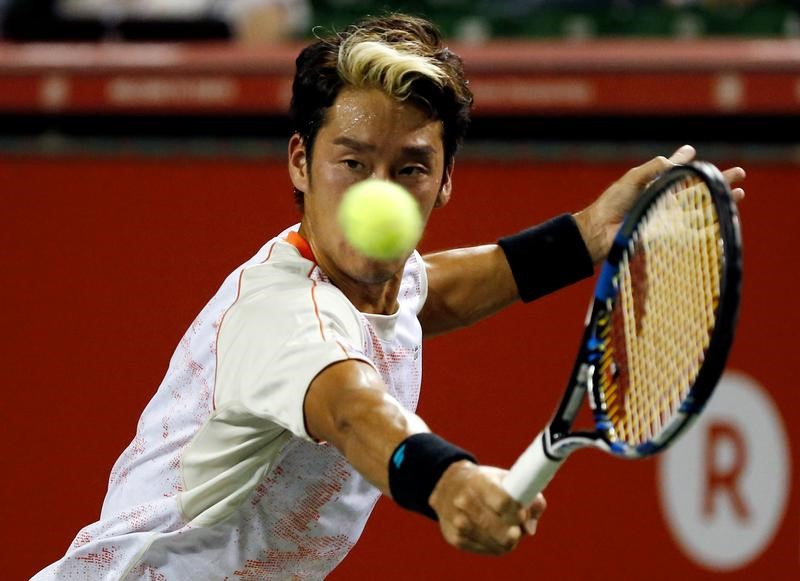 © Reuters. الياباني سوجيتا يحرز لقب بطولة أنطاليا للتنس