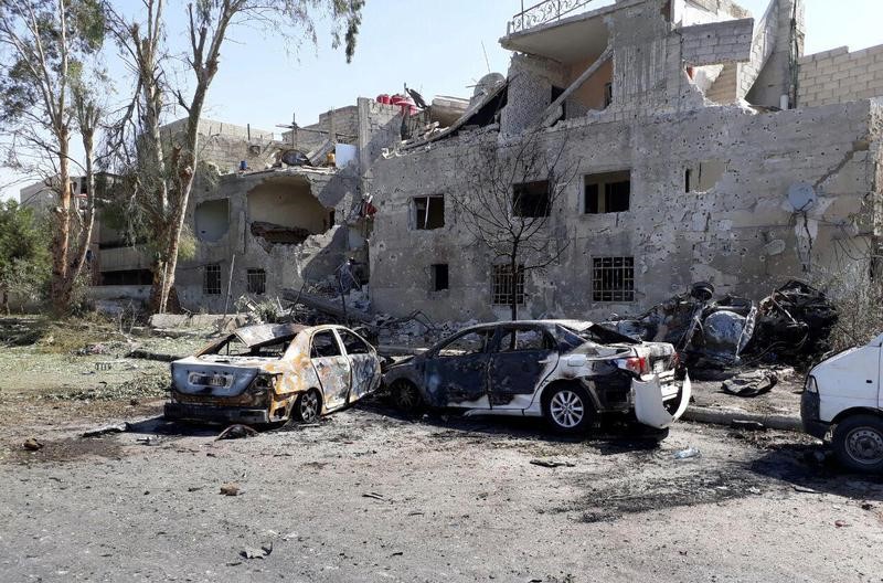 © Reuters. Tres coches bomba dejan al menos siete muertos en Damasco