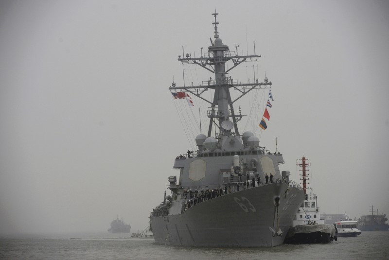 © Reuters. USS Stethem (DDG 63) destroyer vessel arrives at a military port for an official visit, in Shanghai