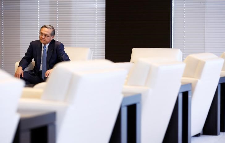 © Reuters. Sumitomo Mitsui Financial Group (SMFG)'s CEO Takeshi Kunibe speaks at an interview with Reuters in Tokyo