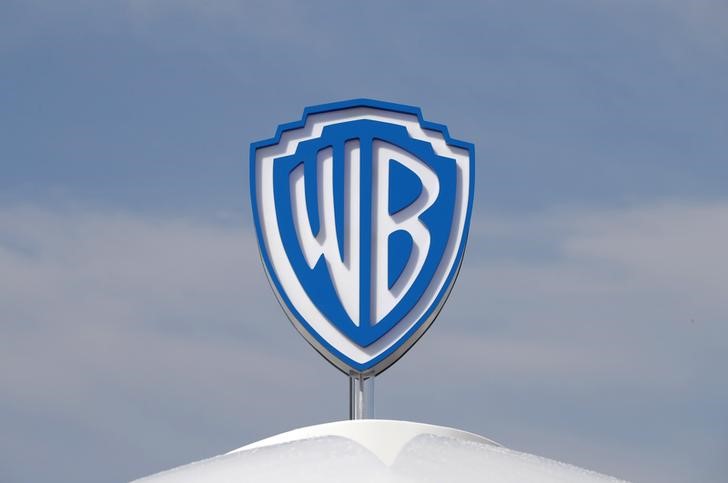© Reuters. El logo de Warner Bros. en un evento en Cannes, Francia