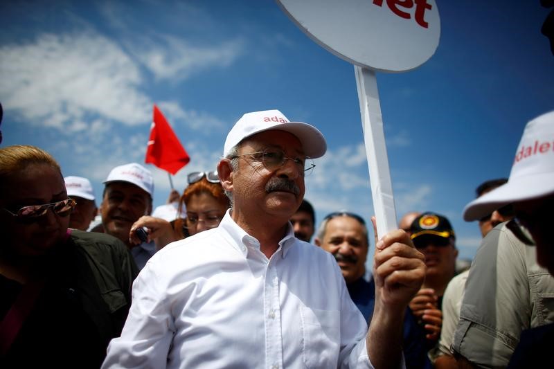 © Reuters. زعيم المعارضة التركية يتقدم بطعن على نتائج الاستفتاء لدى المحكمة الأوروبية