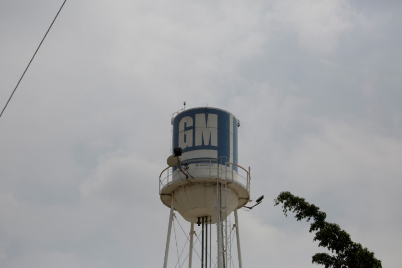 © Reuters. A water tank with the GM logo is seen at the General Motors Assembly Plant in Valencia