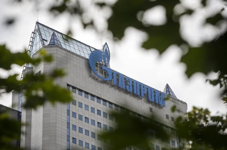 © Reuters. A general view shows the headquarters of Gazprom on the day of the annual general meeting of the company's shareholders in Moscow