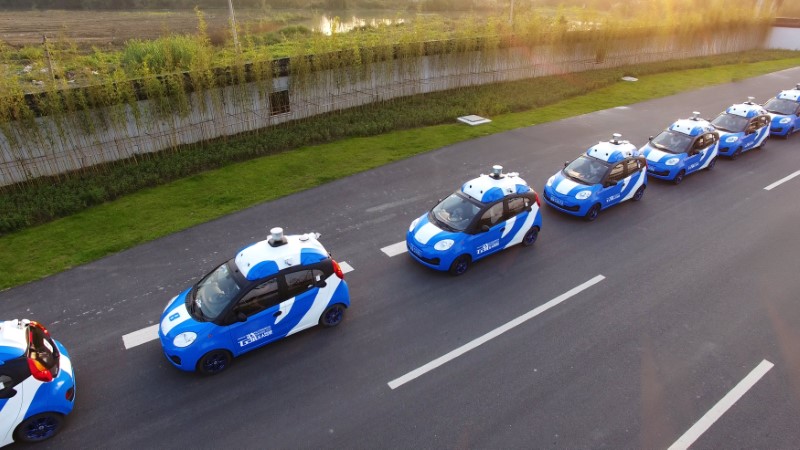 © Reuters. FILE PHOTO: A line of Baidu autonomous vehicles are seen in an undated photo