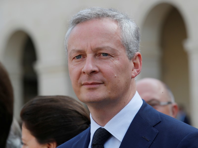 © Reuters. French Finance Minister Bruno le Maire attends a national tribute ceremony for late French politician Simone Veil at the Hotel des Invalides in Paris