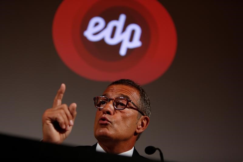 © Reuters. El CEO de la portuguesa EDP descarta subir opa por filial de renovables