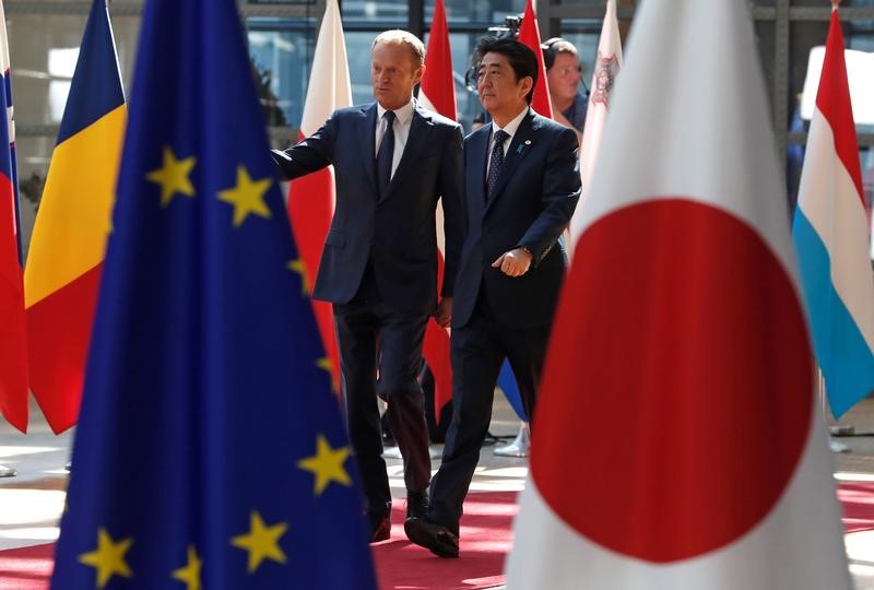 © Reuters. La UE y Japón cierran un acuerdo político para llegar al libre comercio