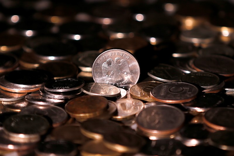 © Reuters. View shows Russian rouble coins