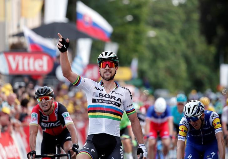 © Reuters. Cycling - The 104th Tour de France cycling race