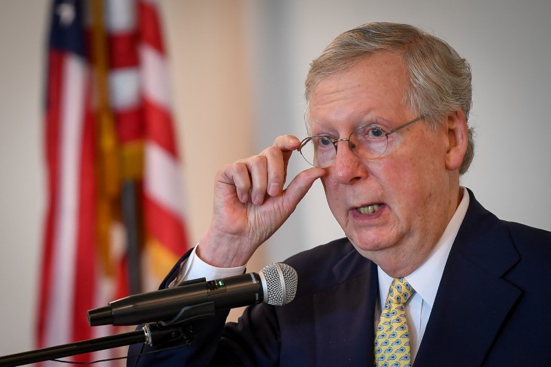 © Reuters. Senate Majority Leader McConnell speaks at a Harden County Republican party fundraiser in Elizabethtown