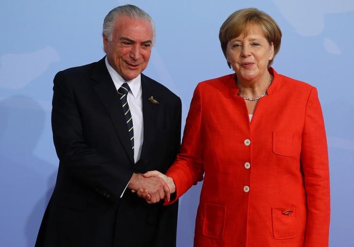 © Reuters. Presidente Michel Temer e chanceler da Alemanha, Angela Merkel