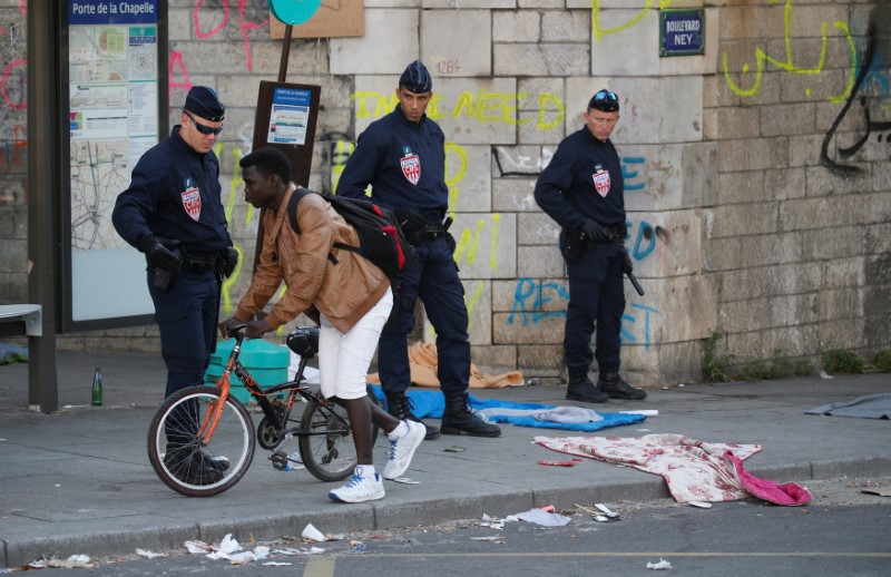 © Reuters. ÉVACUATION TERMINÉE PORTE DE LA CHAPELLE