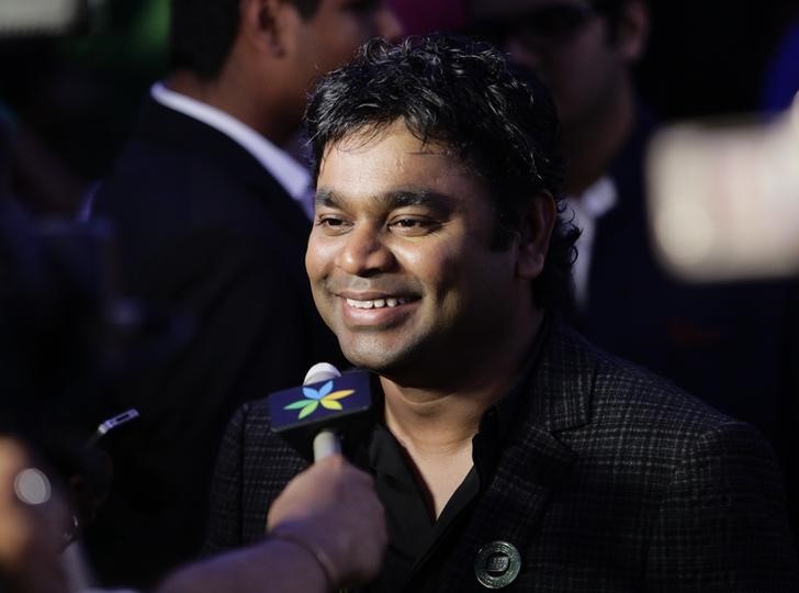 © Reuters. Músico indiano A. R. Rahman, durante premiação em Cingapura