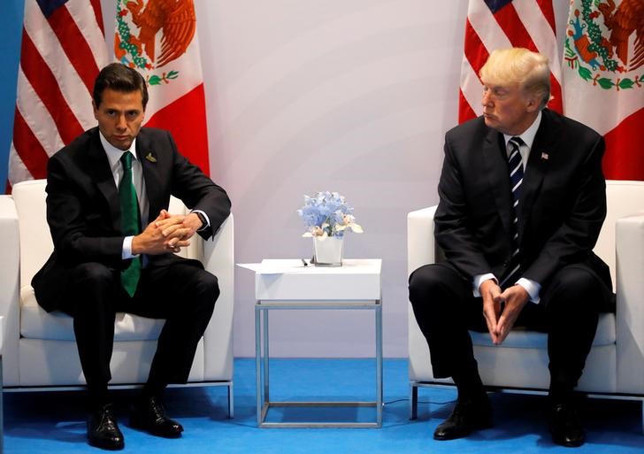 © Reuters. Presidentes do México, Enrique Peña Nieto, e presidente dos EUA, Donald Trump