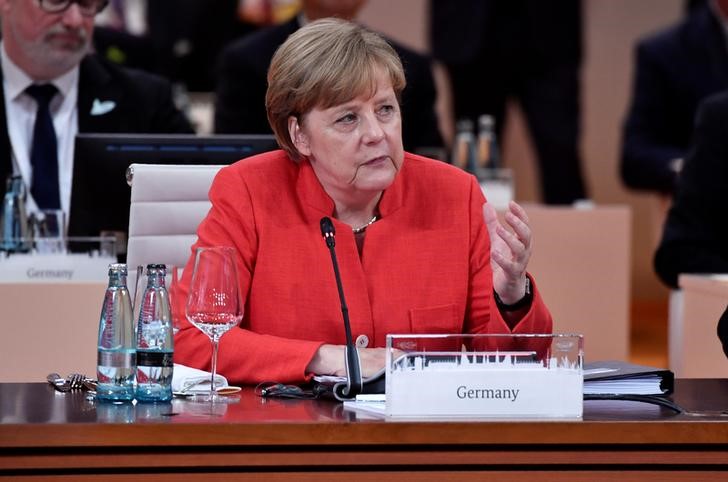 © Reuters. Chanceler alemã Angela Merkel fala em abertura de reunião do G20 em Hamburgo, Alemanha