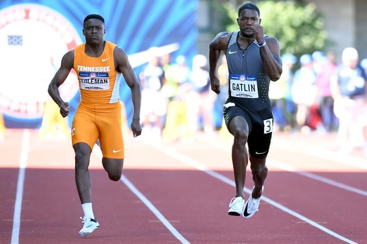 © Reuters. العداء الأمريكي كولمان يشارك بسباق 100 متر فقط ببطولة العالم للقوى