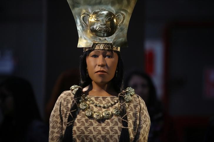 © Reuters. Perú muestra reconstrucción del rostro de mujer preínca que gobernó hace 1.700 años