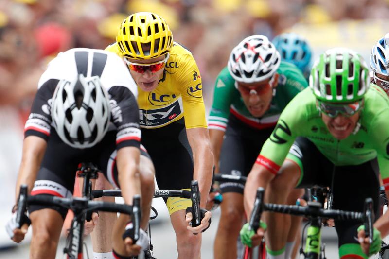 © Reuters. Colombiano Urán gana novena etapa del Tour de Francia, Froome retiene maillot amarillo