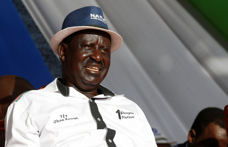 © Reuters. Kenyan opposition leader Raila Odinga, the presidential candidate of the National Super Alliance coalition, attends their campaign rally at the Kamukunji grounds in Nairobi