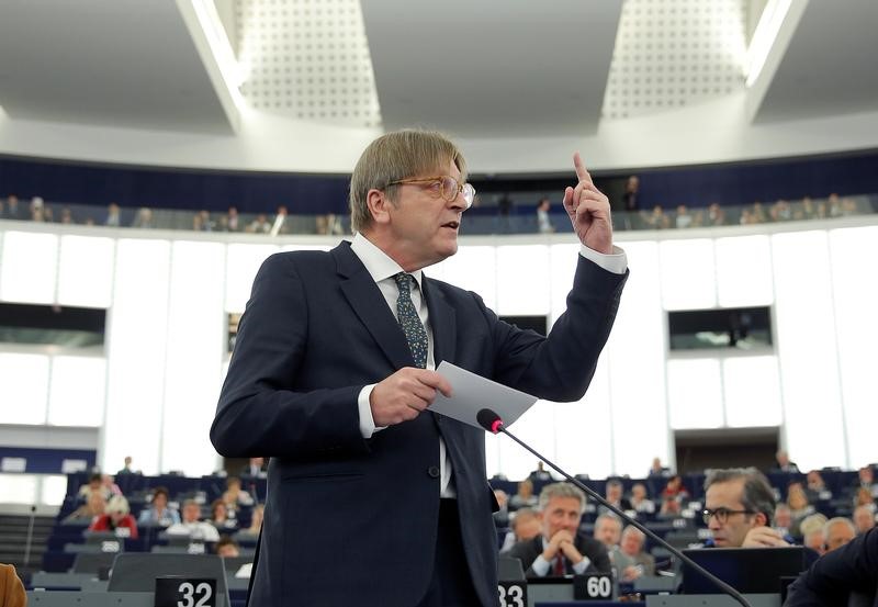 © Reuters. El Parlamento europeo critica la propuesta británica sobre ciudadanos de la UE