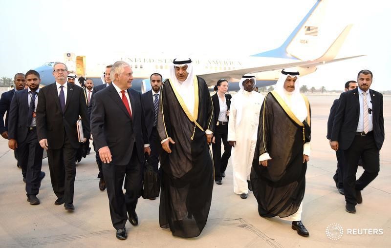 © Reuters. EEUU, Reino Unido y Kuwait piden rápida solución negociada a crisis de Qatar