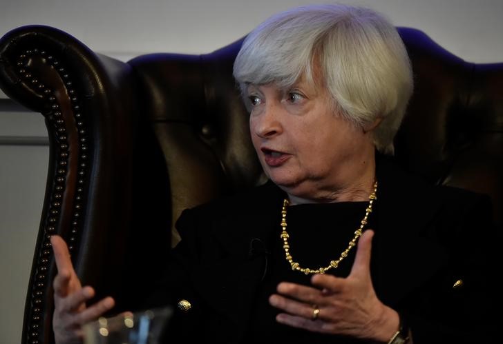 © Reuters. El Ibex abre en positivo pendiente de las declaraciones de la Fed