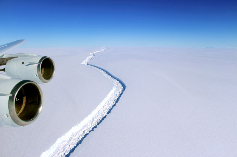 © Reuters. Ruptura na plataforma de gelo Larsen C na Antártida