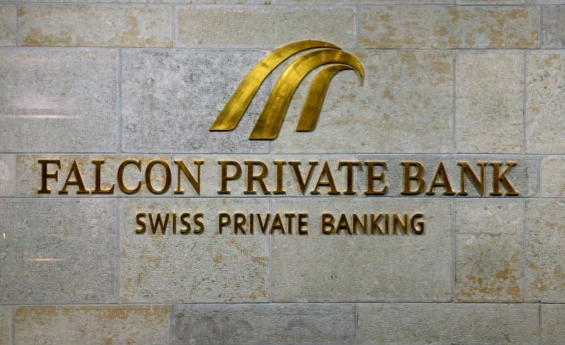 © Reuters. The logo of Swiss Falcon Private Bank is seen in Zurich