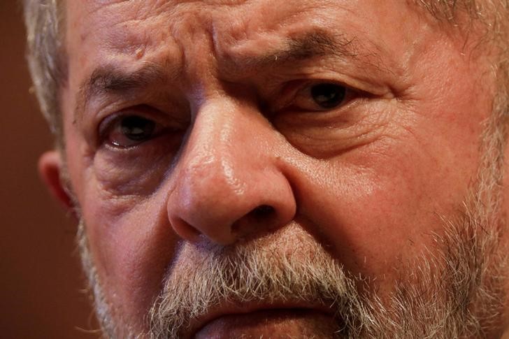 © Reuters. Ex-presidente Luiz Inácio Lula da Silva durante cerimônia em Brasília