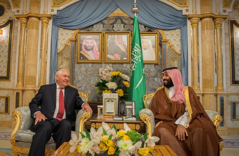 © Reuters. El jefe de la diplomacia de EEUU finaliza sus conversaciones en el Golfo