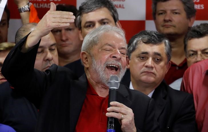 © Reuters. Ex-presidente Luiz Inácio Lula da Silva durante coletiva de imprensa em São Paulo