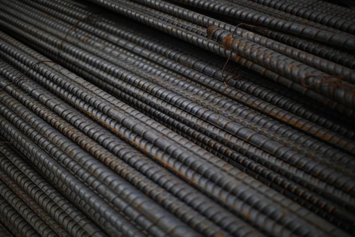 © Reuters. Rebar is seen at the World Trade Center transportation hub in New York