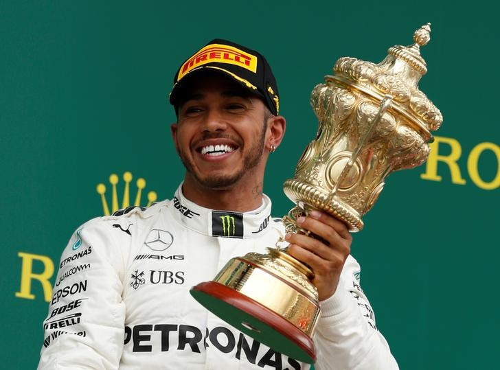 © Reuters. Lewis Hamilton gana Gran Premio de Reino Unido por cuarto año consecutivo
