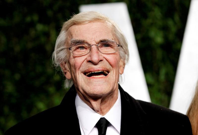 © Reuters. Ator Martin Landau em festa pós-Oscar da Vanity Fair em Hollywood