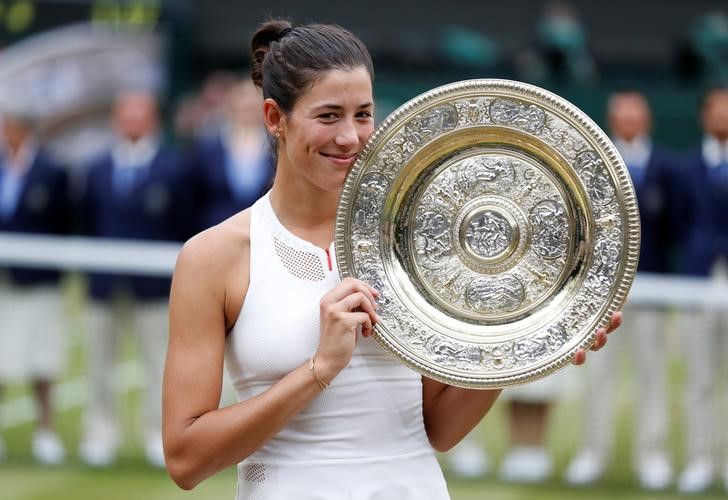 © Reuters. Muguruza aprenderá del pasado tras su éxito en Wimbledon