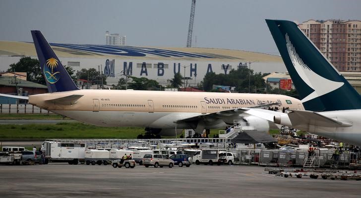 © Reuters. Avião da Saudi Arabian Airlines na cidade de Pasay, na região de Manila