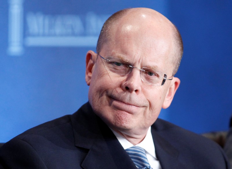 © Reuters. FILE PHOTO: UnitedHealth Chief Executive Officer Hemsley takes part in a panel discussion titled "Getting From Care to Cure" at the Milken Institute Global Conference in Beverly Hills