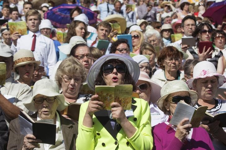 © Reuters. TÉMOINS DE JÉHOVAH INTERDITS EN RUSSIE, ILS VONT SAISIR LA CEDH