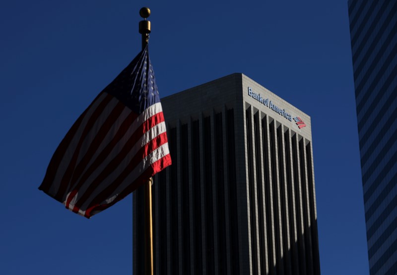 © Reuters. The Bank of America building is shown in down town Los Angeles, California