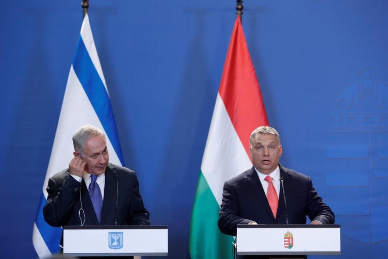 © Reuters. أوربان لنتنياهو: المجر لن تتهاون بعد الآن مع معاداة السامية