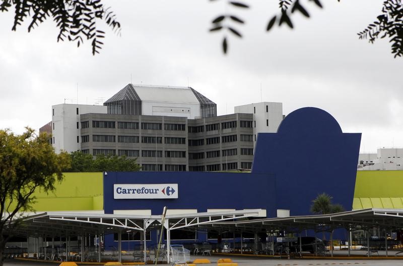 © Reuters. A general view is seen of a Carrefour store in Sao Paulo