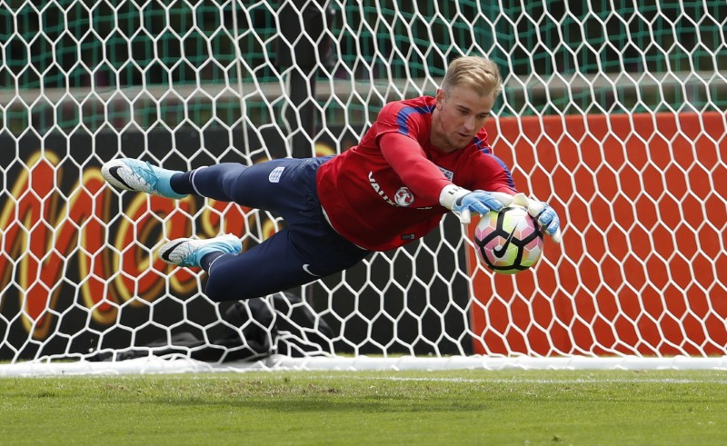 © Reuters. England's Joe Hart during training